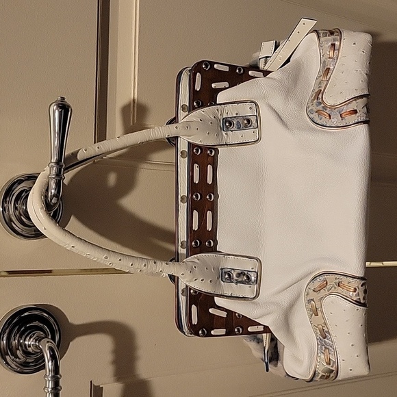 Cromia Floral Satchel - Picture 7 of 16